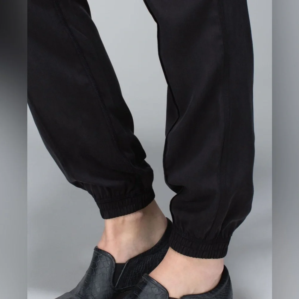 Lululemon Mat to Street Pants Jogger Lounge Activewear Running